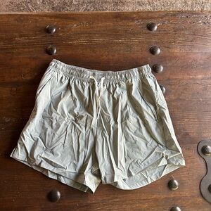 Men's Athletic Light Gray/Green Shorts